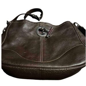 Gucci leather toggle shoulder bag